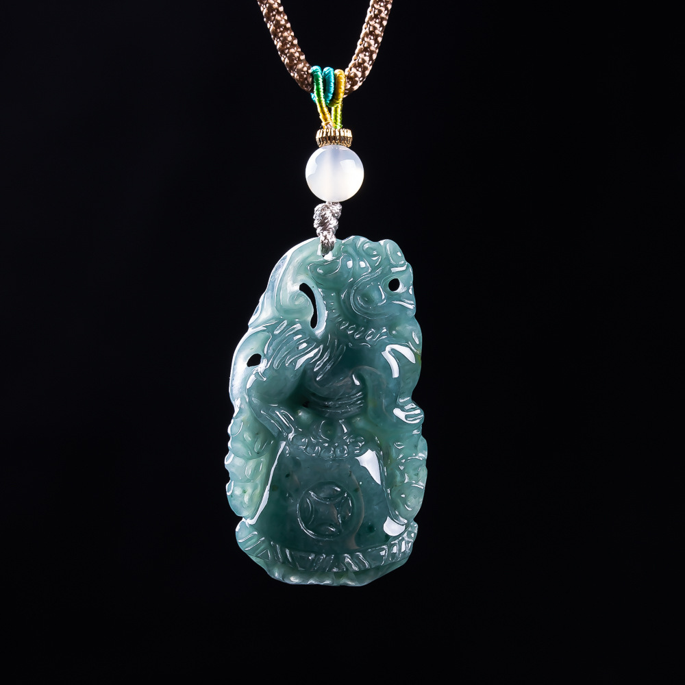 Burmese Jadeite Pixiu Pendant  - đánh giá và giá Vintage Fashion Designers
