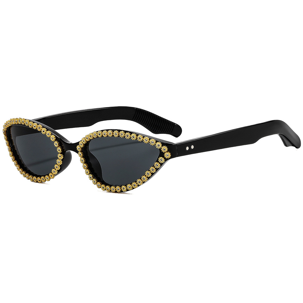 Retro Small Cat Eye Sunglasses - đánh giá và giá Vintage Fashion Club Photos